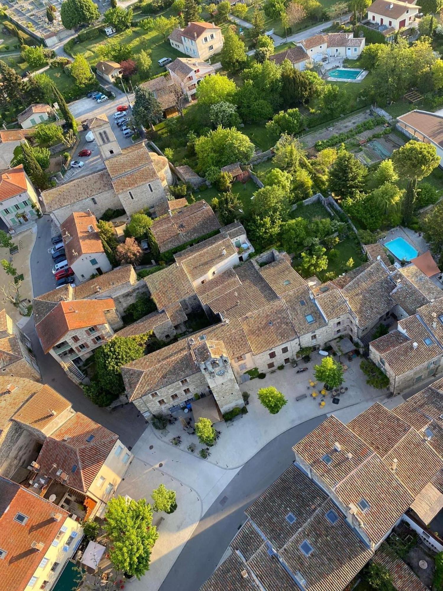 Les Appartements Du Saint Thiers, La Provence Dans Un Coin De La Drome Et L'Esprit D'Une Maison D'Hotes A Saou Luaran gambar