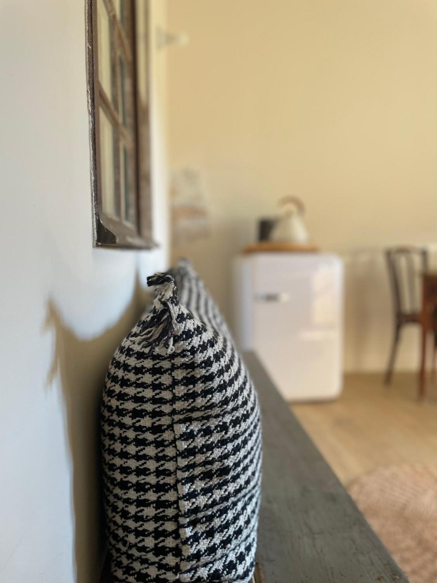 Les Appartements Du Saint Thiers, La Provence Dans Un Coin De La Drome Et L'Esprit D'Une Maison D'Hotes A Saou Luaran gambar