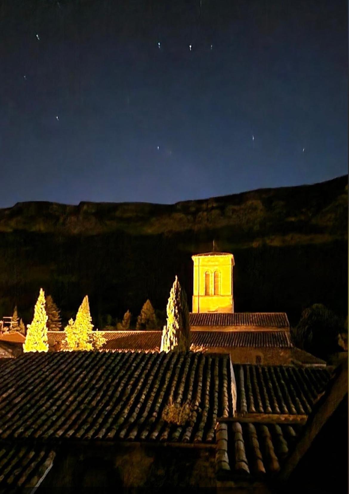 Les Appartements Du Saint Thiers, La Provence Dans Un Coin De La Drome Et L'Esprit D'Une Maison D'Hotes A Saou Luaran gambar